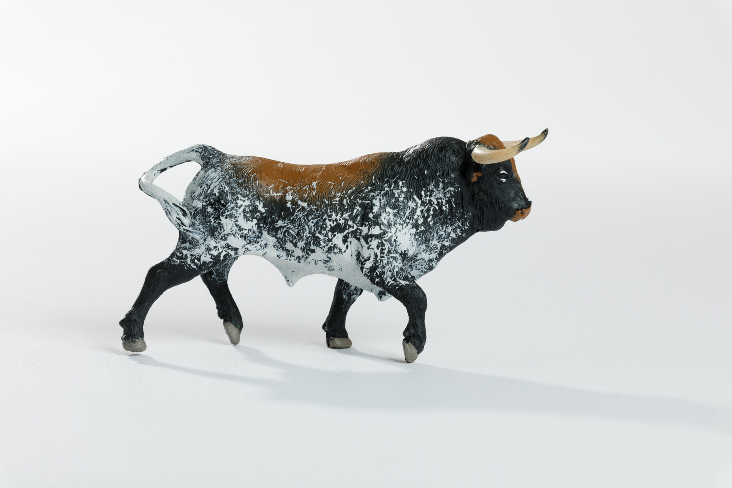 Toro Bravo Sardo - Miniaturas y Juguetes taurinos hechos a mano