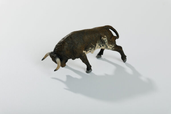 Animales de juguete | Animales de Coleccionismo | Meskebous Toro Embistiendo Colorado Oscuro Bragado